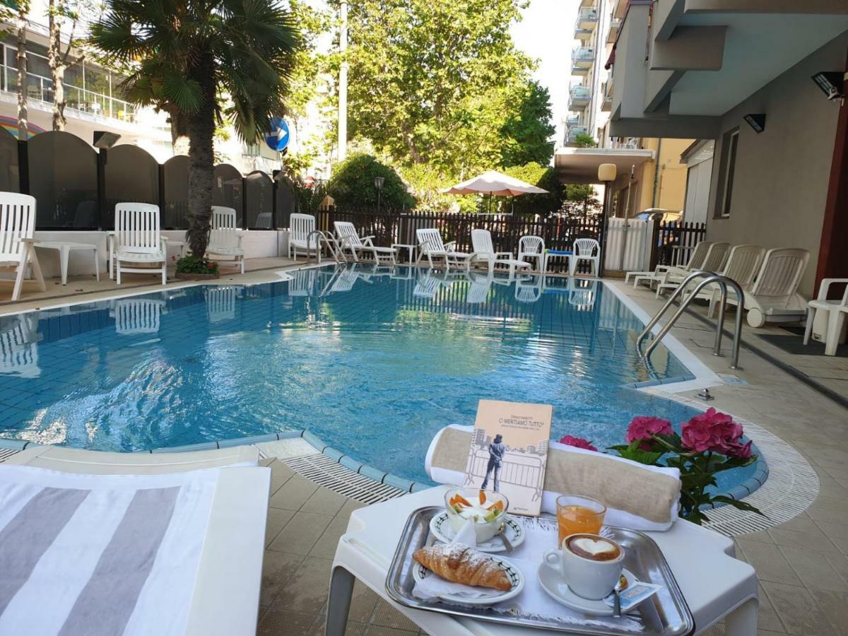 Hotel Giglio Ρίμινι Εξωτερικό φωτογραφία